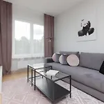 Metro Kondratowicza With Parking By Renters 아파트