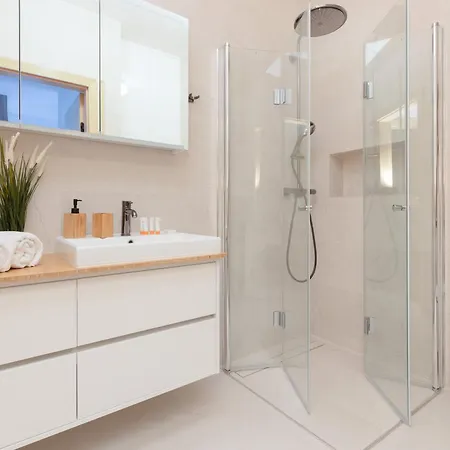 Apartment Metro Kondratowicza With Parking By Renters