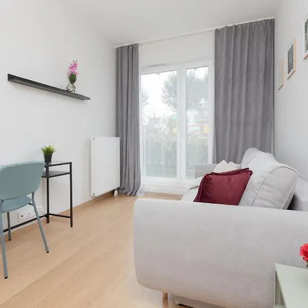 Metro Kondratowicza With Parking By Renters Apartment Warsaw